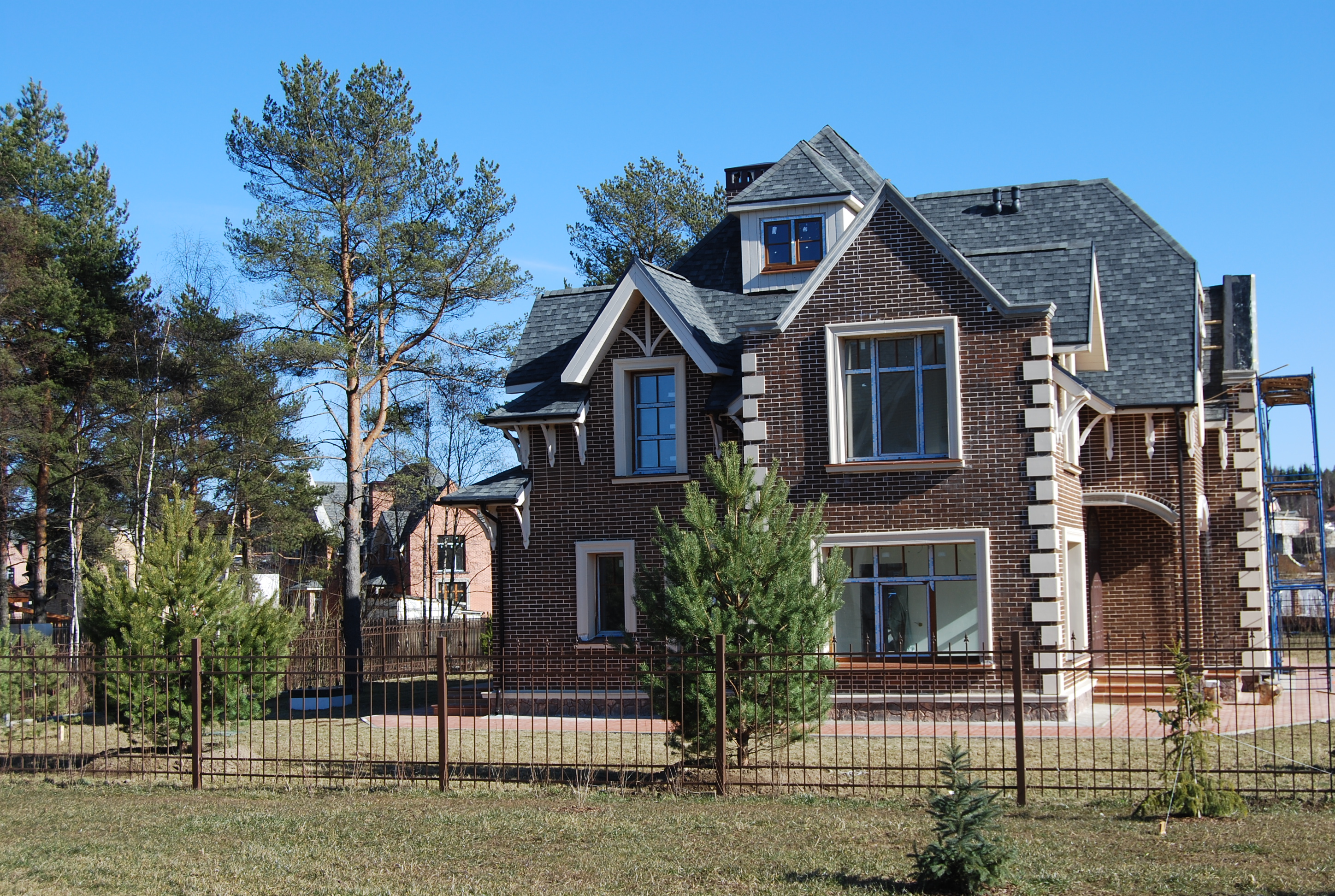 Энколово. Ламбери школа частная энколово. Ламбери поселок. Ламбери школа частная спб. Школа в энколово.